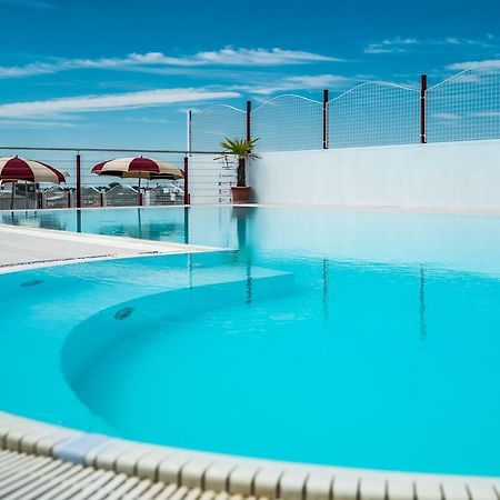 Hotel Vienna リニャーノ・サッビアドーロ エクステリア 写真