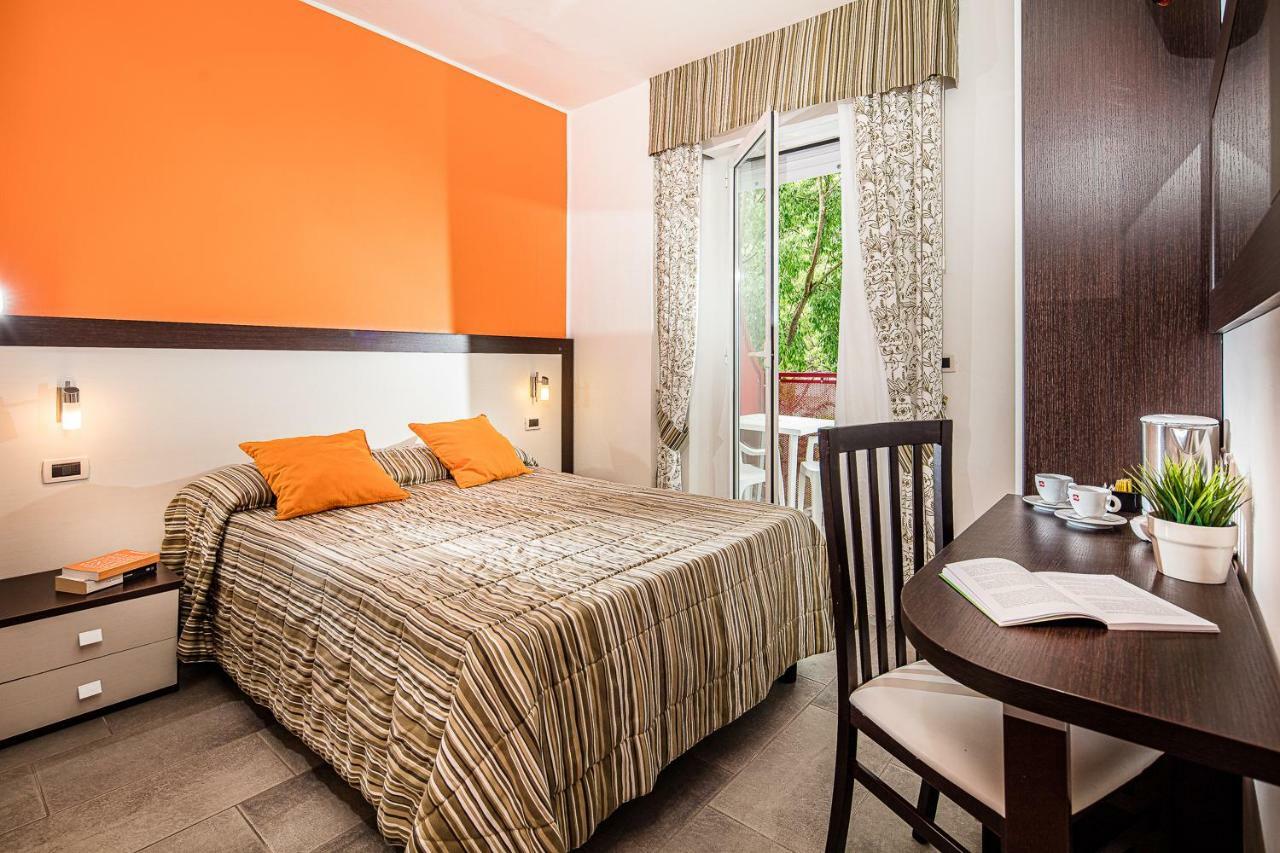 Hotel Vienna リニャーノ・サッビアドーロ エクステリア 写真