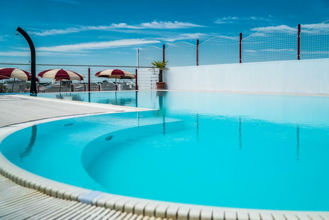 Hotel Vienna リニャーノ・サッビアドーロ エクステリア 写真